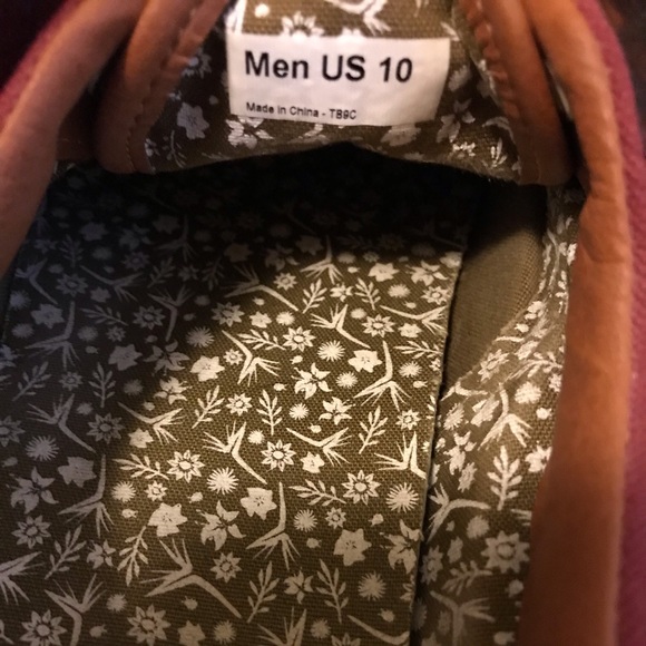 Maroon and Tan vans - Picture 3 of 3